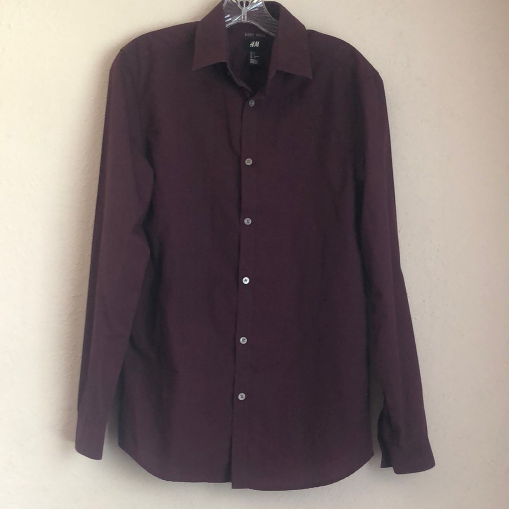 H&M (Brand) Button Down Dress Shirt (Item) S Slim Fit (Size) Maroon (Color)